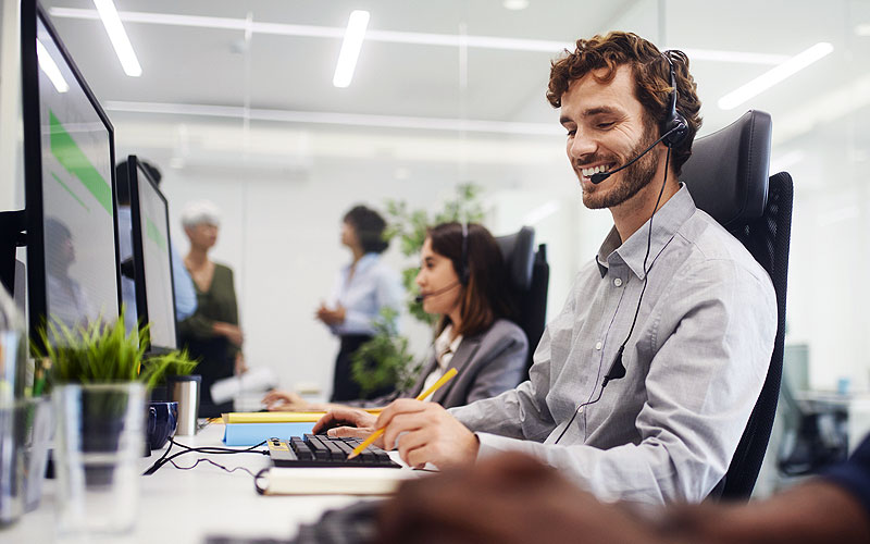How to Build an Effective Professional Network Online